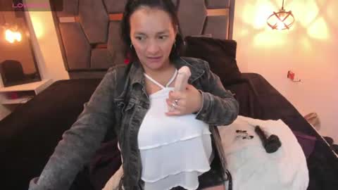 Snapshot of marylinmilf chatting on June 15, 6:43 pm Marylin online show from June 15, 6:43 pm