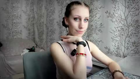 Mary Lou online show from February 11, 7:35 am