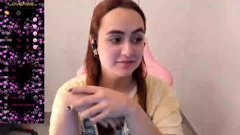 Snapshot of maryluna95 chatting on February 27, 5:13 am Dulce Maria online show from February 27, 5:13 am