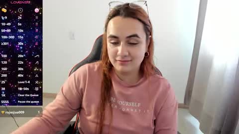 Snapshot of maryluna95 chatting on October 31, 4:08 pm Dulce Maria online show from October 31, 4:08 pm