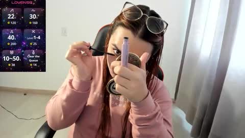 Snapshot of maryluna95 chatting on November 19, 7:36 pm Dulce Maria online show from November 19, 7:36 pm