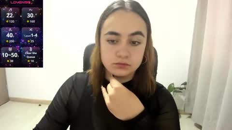 Dulce Maria online show from June 24, 8:41 pm
