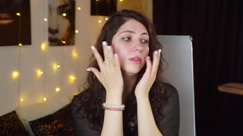 Mary Miller online show from November 27, 9:55 am