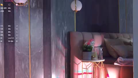 Mary online show from October 1, 5:08 pm