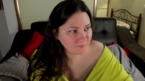 Snapshot of maryswon chatting on March 11, 4:43 am Mary online show from March 11, 4:43 am