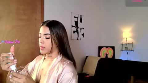 maryybellax online show from June 23, 12:41 am