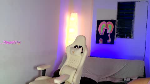 maryybellax online show from July 31, 2:11 am