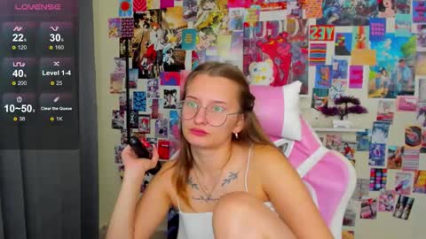maryyy_may online show from October 8, 10:07 pm