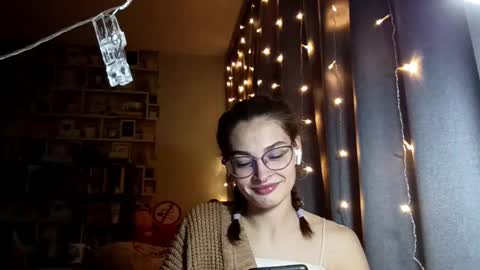 Kelly online show from March 4, 9:15 am