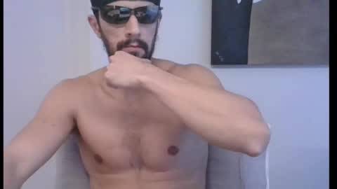 Snapshot of mascuhunk chatting on February 22, 5:46 pm mascuhunk online show from February 22, 5:46 pm