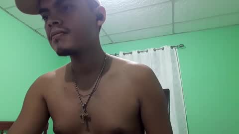 Snapshot of maserati120 chatting on February 21, 5:13 am Max online show from February 21, 5:13 am