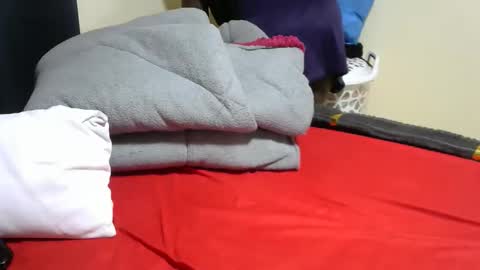 Cate online show from March 4, 8:04 pm