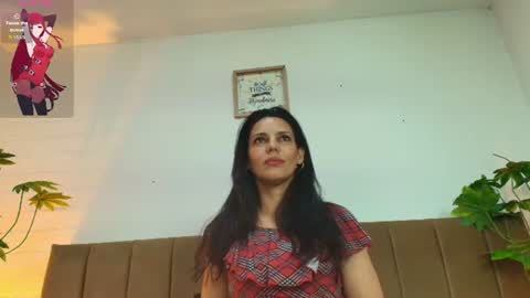 Snapshot of mashapink chatting on June 15, 1:57 pm MashaPink online show from June 15, 1:57 pm