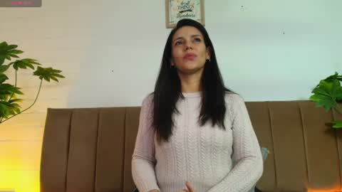 Snapshot of mashapink chatting on June 18, 12:42 pm MashaPink online show from June 18, 12:42 pm