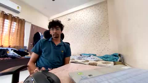 maskboyz2003 online show from October 24, 3:58 am