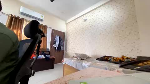 maskboyz2003 online show from November 9, 3:38 am