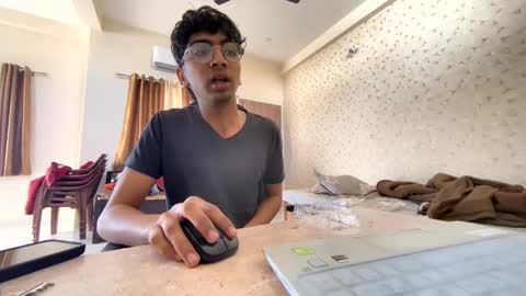 maskboyz2003 online show from December 23, 5:05 am