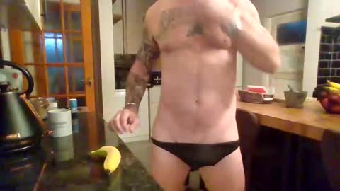 Snapshot of masked_masturbation_couple chatting on February 23, 6:55 am Masked Masturbation Couple online show from February 23, 6:55 am