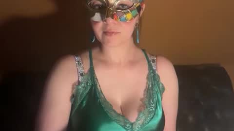 Snapshot of maskedflirt3 chatting on April 10, 5:45 am maskedflirt3 online show from April 10, 5:45 am