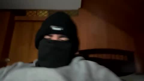 Snapshot of maskedman231 chatting on December 31, 11:17 pm MaskedMan online show from December 31, 11:17 pm