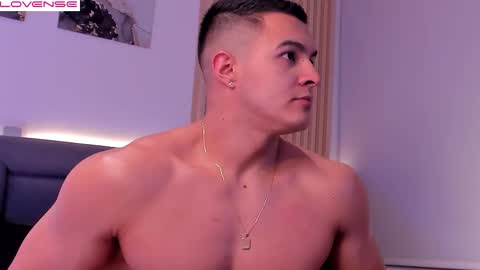 Mason Bennet online show from November 29, 10:24 pm