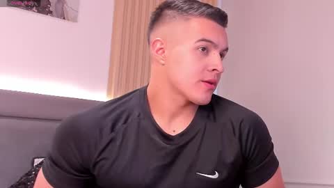 Mason Bennet online show from July 18, 1:48 pm
