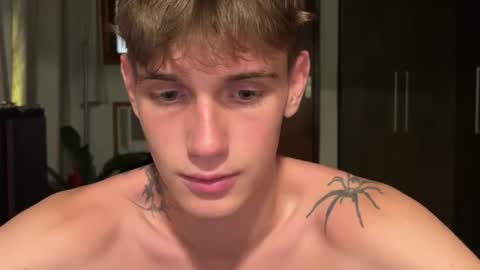 Snapshot of mason_gallagher chatting on January 6, 4:21 pm Mason online show from January 6, 4:21 pm