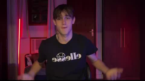 Snapshot of mason_gallagher chatting on April 26, 7:06 am Mason online show from April 26, 7:06 am