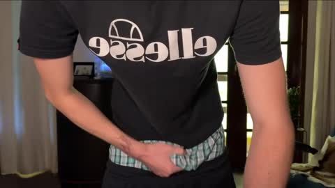 Snapshot of mason_gallagher chatting on May 19, 3:51 pm Mason online show from May 19, 3:51 pm