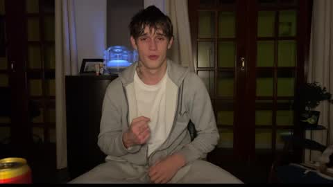 Snapshot of mason_gallagher chatting on June 3, 12:13 am Mason online show from June 3, 12:13 am