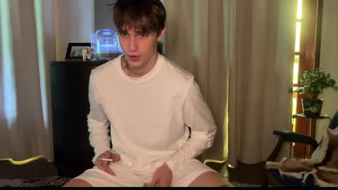 Snapshot of mason_gallagher chatting on June 3, 3:06 pm Mason online show from June 3, 3:06 pm