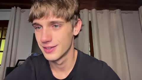 Snapshot of mason_gallagher chatting on July 28, 3:21 pm Mason online show from July 28, 3:21 pm