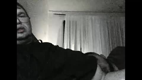 Snapshot of masonmh85 chatting on December 4, 12:14 pm Dad .....AkA Your moms man online show from December 4, 12:14 pm