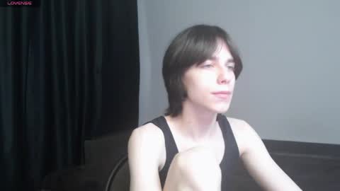 Snapshot of masonsilver_ chatting on May 5, 8:00 am masonsilver_ online show from May 5, 8:00 am