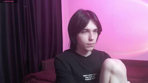 Snapshot of masonsilver_ chatting on May 21, 9:27 am masonsilver_ online show from May 21, 9:27 am