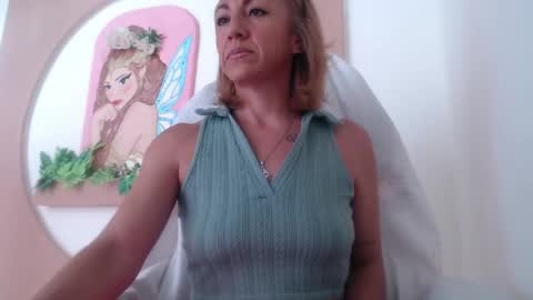 Snapshot of massielferretis chatting on May 18, 8:36 pm massiel ferreti online show from May 18, 8:36 pm
