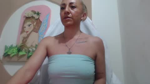 Snapshot of massielferretis chatting on July 6, 11:18 pm massiel ferreti online show from July 6, 11:18 pm