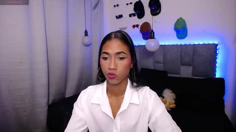 massielhot online show from November 28, 10:34 pm