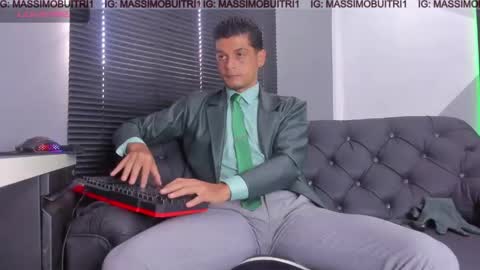 Snapshot of massimo_g chatting on May 5, 1:19 pm I am Massimo online show from May 5, 1:19 pm