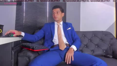 Snapshot of massimo_g chatting on May 12, 12:24 pm I am Massimo online show from May 12, 12:24 pm