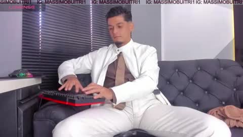Snapshot of massimo_g chatting on June 11, 1:09 pm I am Massimo online show from June 11, 1:09 pm