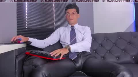 Snapshot of massimo_g chatting on June 26, 2:21 pm I am Massimo online show from June 26, 2:21 pm