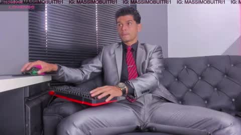Snapshot of massimo_g chatting on July 4, 1:28 pm I am Massimo online show from July 4, 1:28 pm
