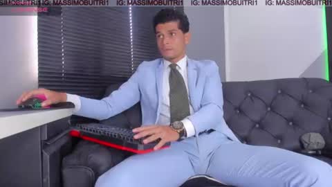 Snapshot of massimo_g chatting on July 10, 12:19 pm I am Massimo online show from July 10, 12:19 pm