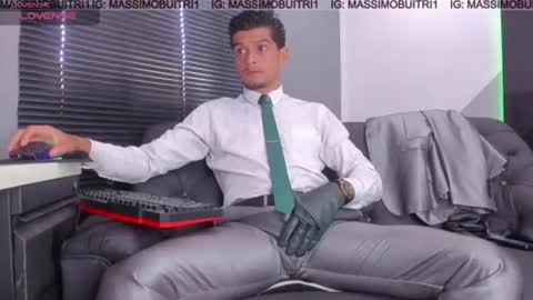 Snapshot of massimo_g chatting on July 17, 1:18 pm I am Massimo online show from July 17, 1:18 pm