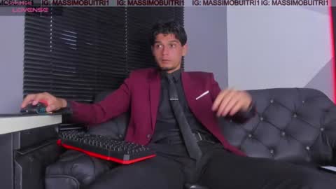 Snapshot of massimo_g chatting on July 20, 11:18 pm I am Massimo online show from July 20, 11:18 pm