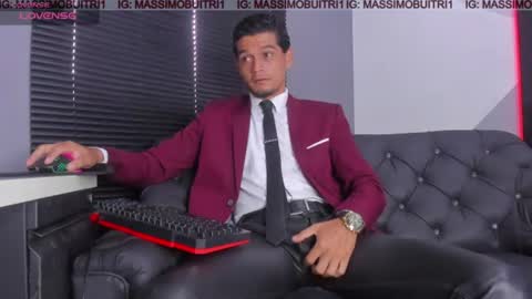 Snapshot of massimo_g chatting on July 21, 11:56 am I am Massimo online show from July 21, 11:56 am