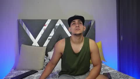 massimo_vidal online show from October 5, 1:37 am