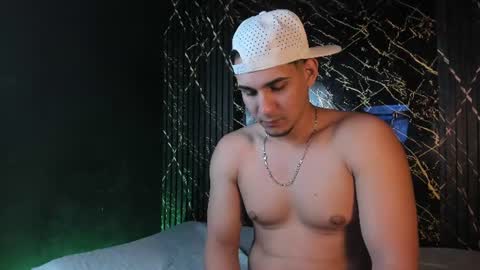 Snapshot of massimo_vidal chatting on June 30, 5:58 pm massimo_vidal online show from June 30, 5:58 pm