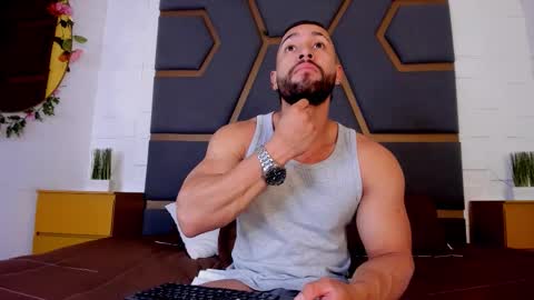 Massimo online show from December 3, 3:25 am